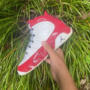 Jordan 9 “Gym Red” Size 7y
